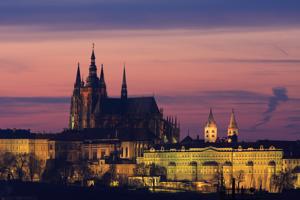 Nice Sunny Apartment in Prag