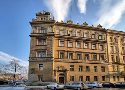 Riverside Apartment in Prag